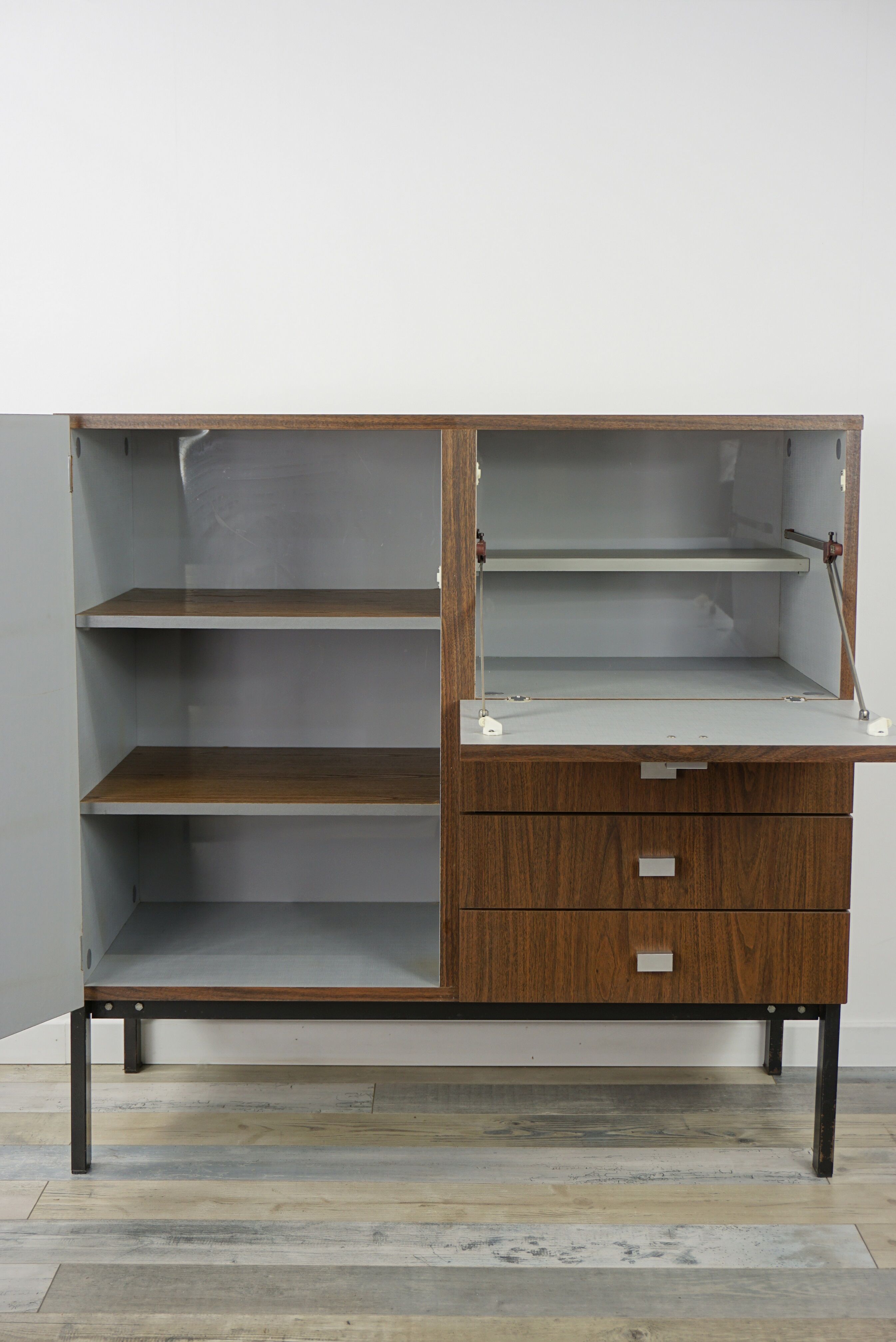 Furniture design by Pierre Guariche for Meurop model 1073, 60/70