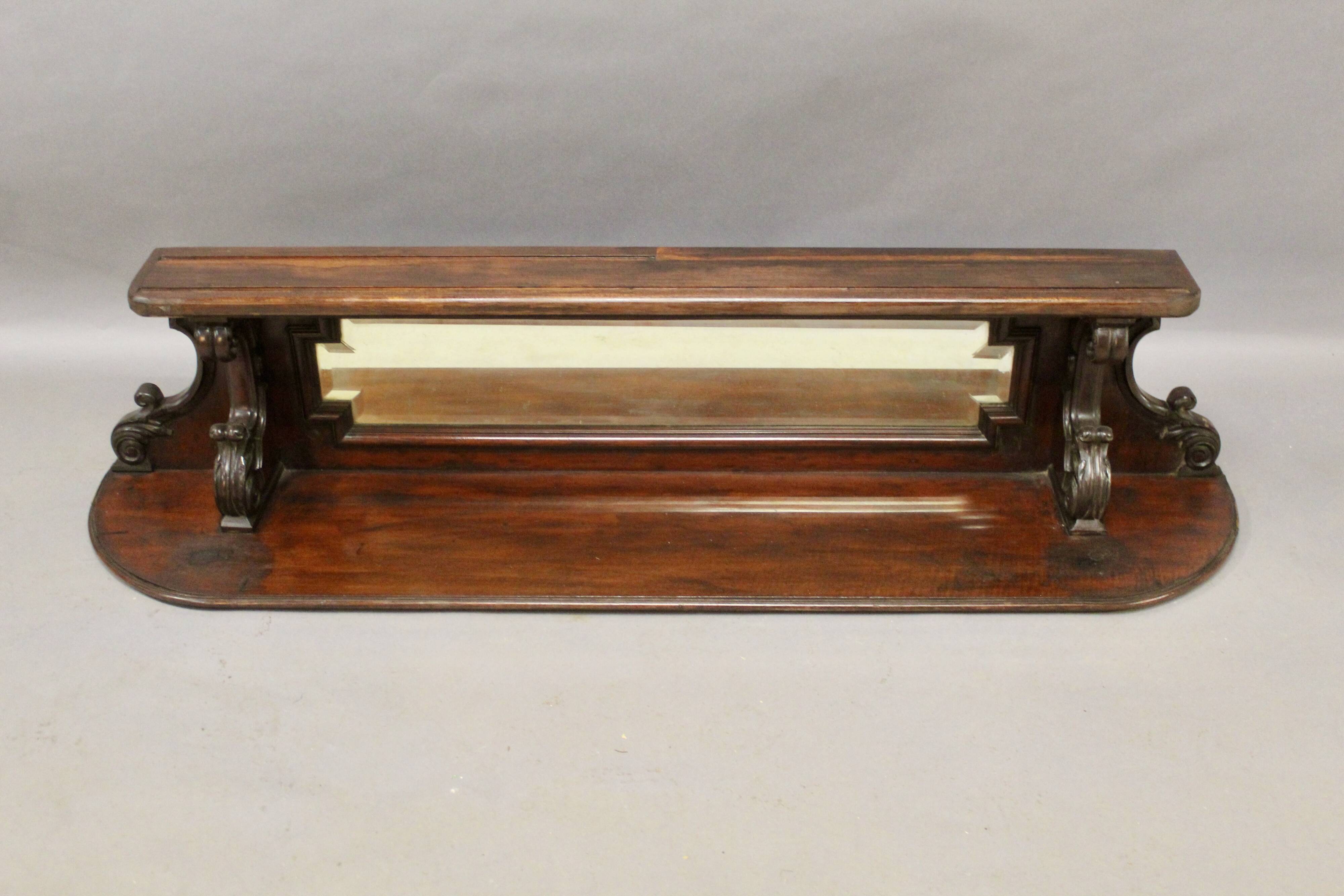 Etagère de présentation avec miroir biseauté