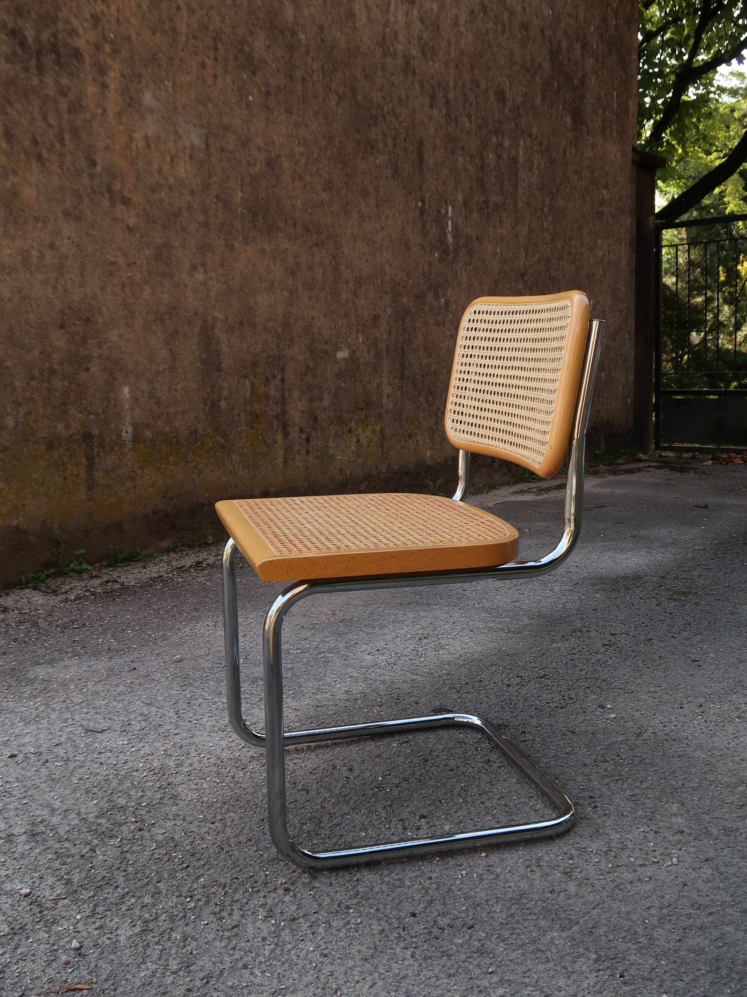 Chaise B32 de Marcel Breuer
