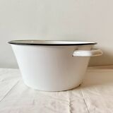 Large vintage basin in white enameled sheet metal