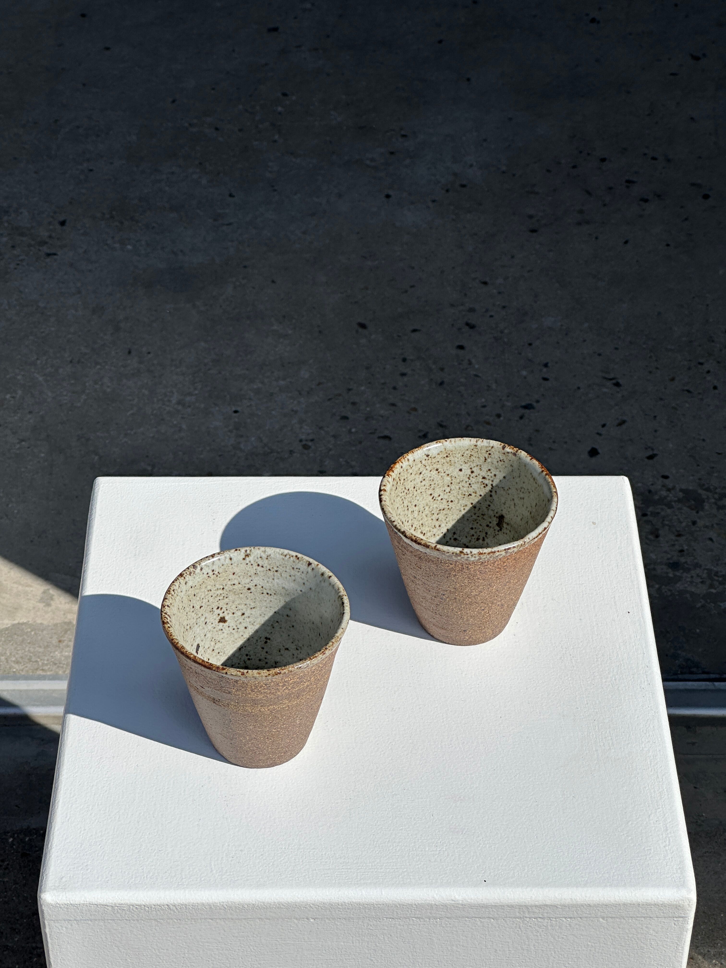 Lot de 2 tasses en céramique indonésienne (mat brun)