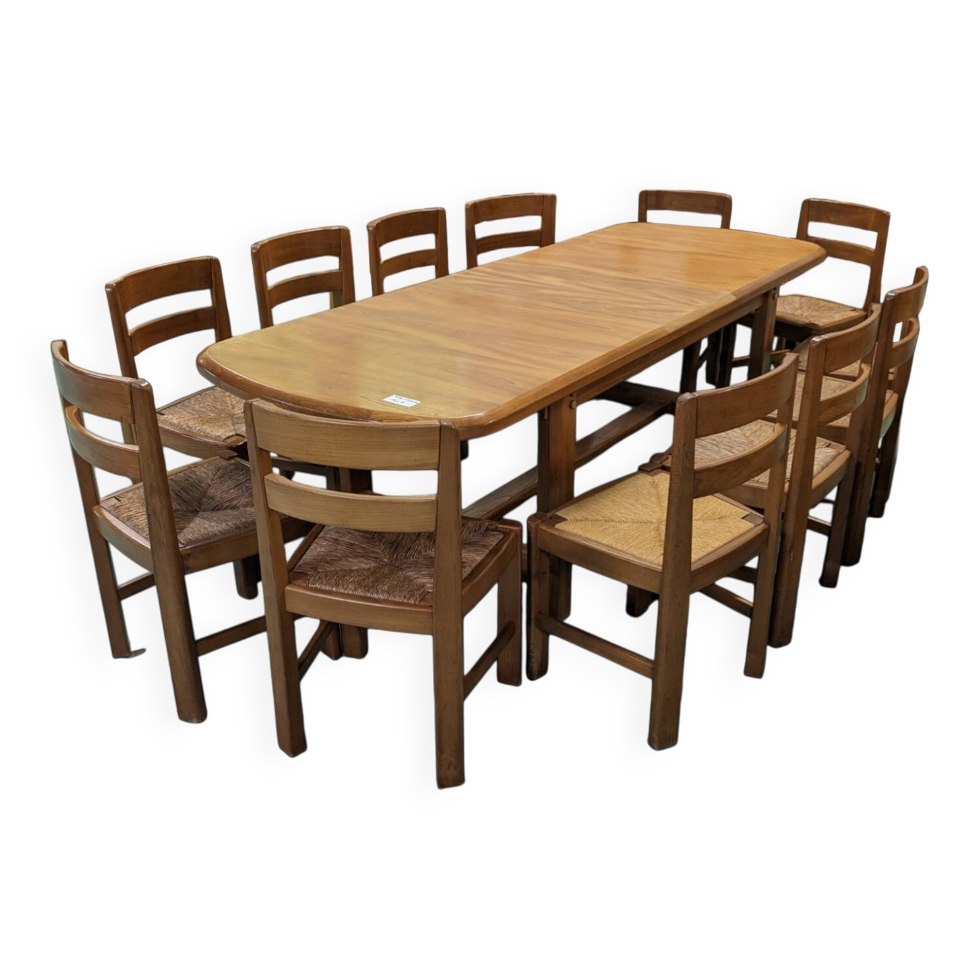 Regain house dining room in elm