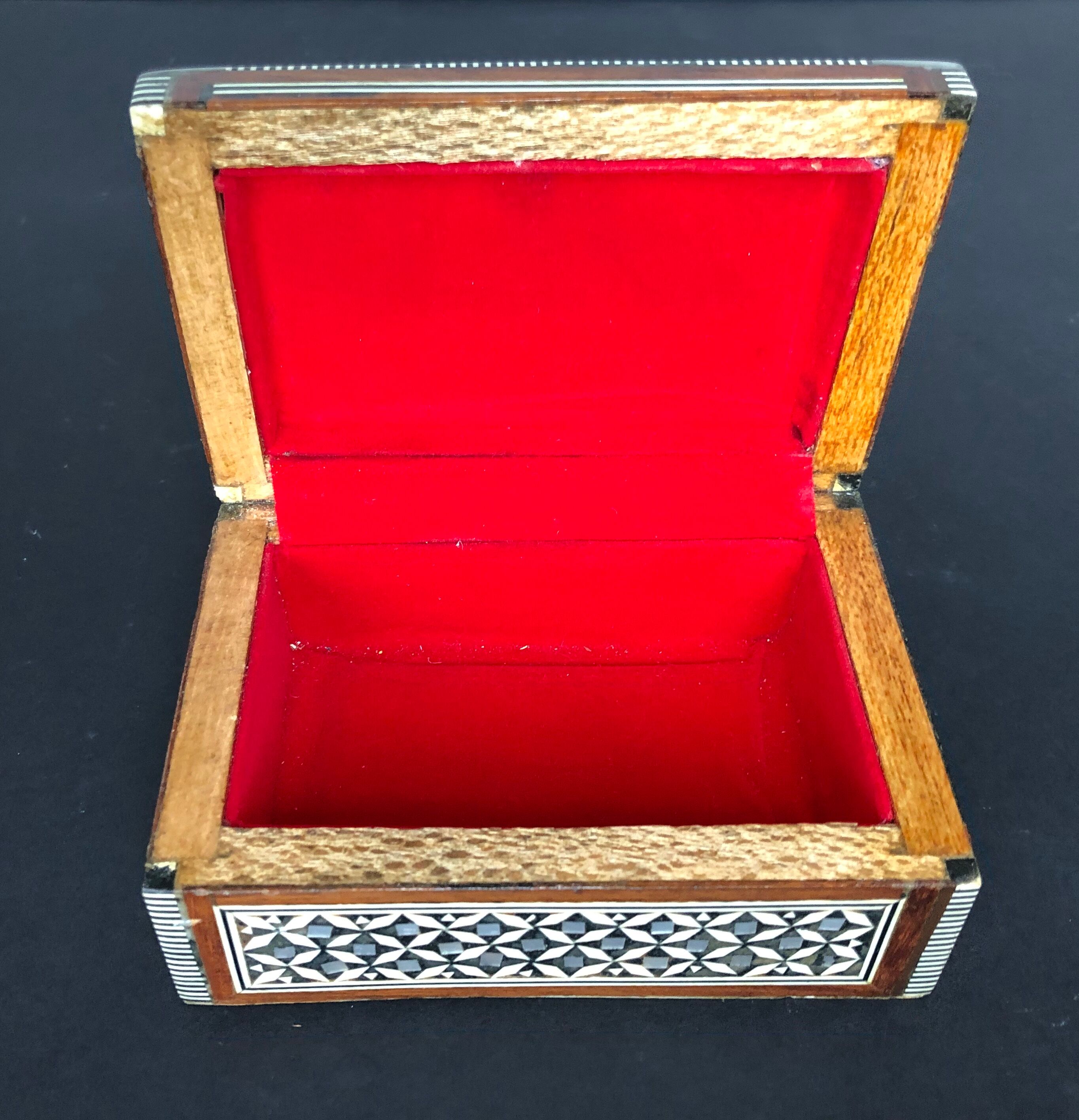 Jewelry box in marquetry