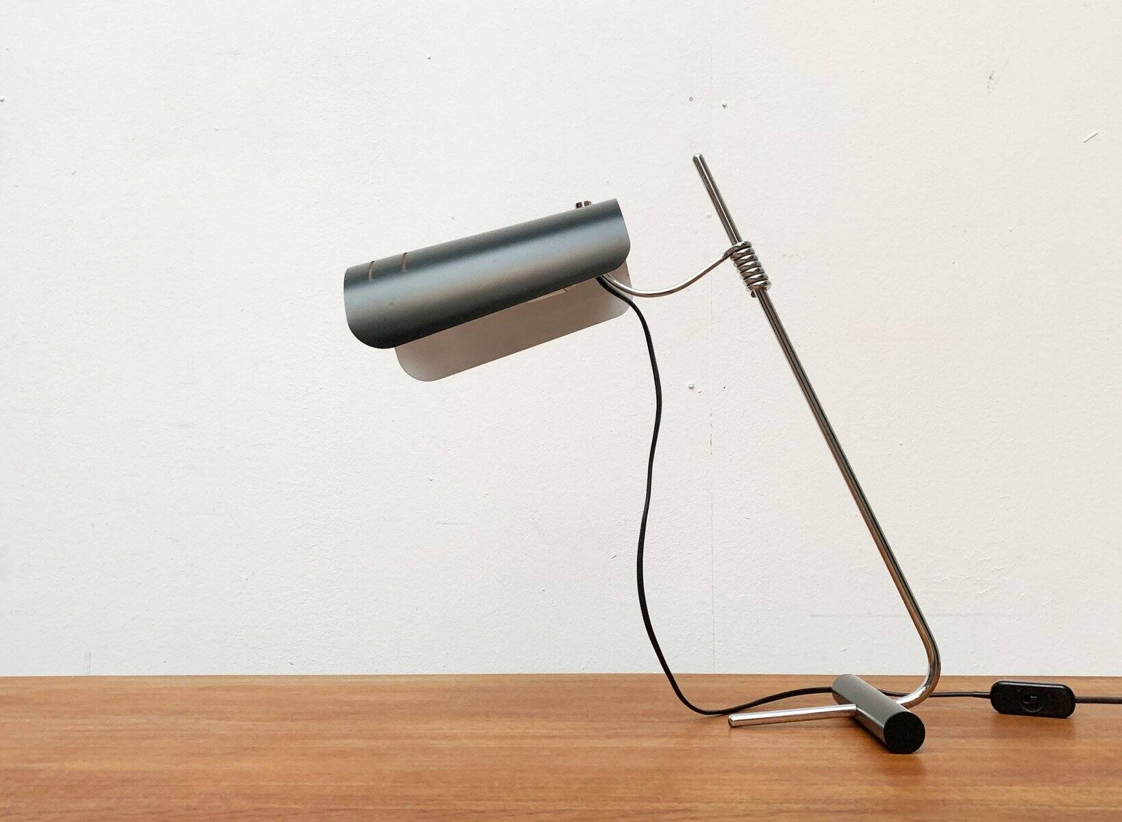 Lampe de table minimaliste italienne du milieu du siècle