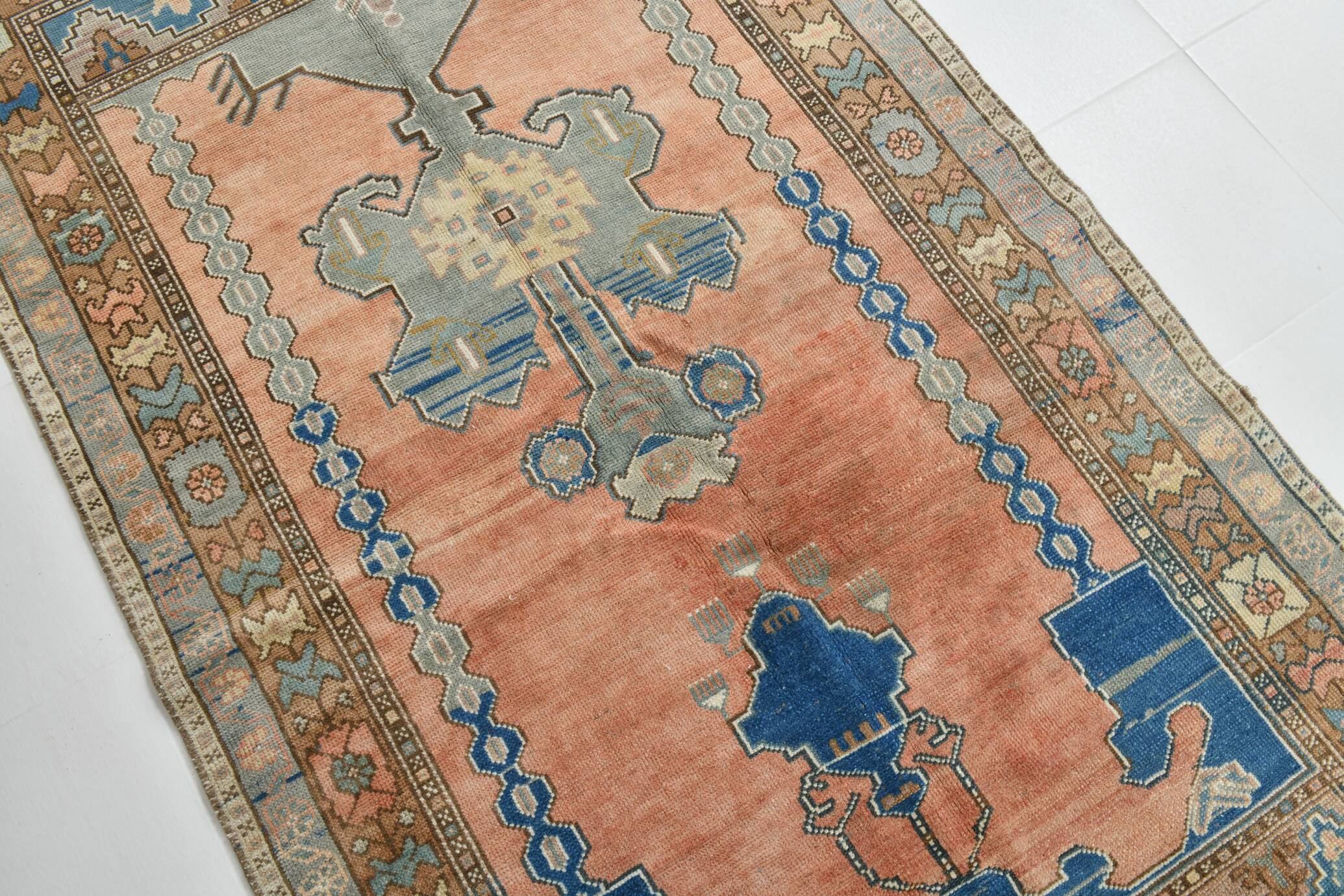 Salmon & Navy Blue Vintage Persian Rug, 131x218 Cm