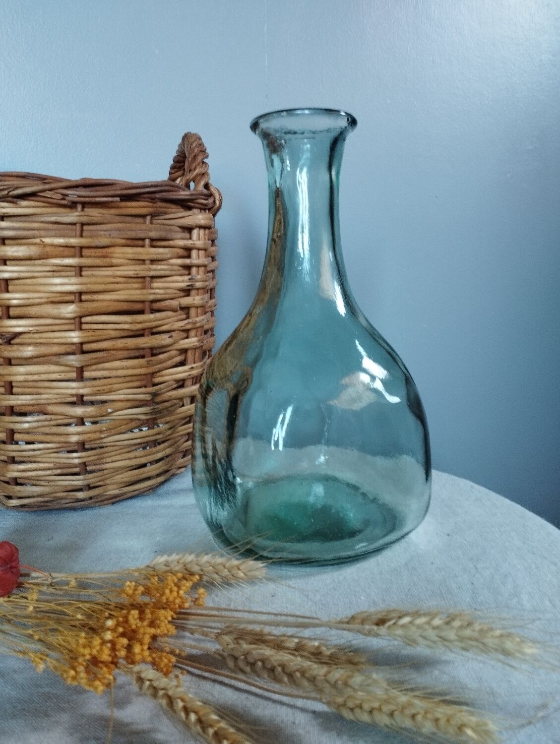 Duo of bottles/carafes, vintage