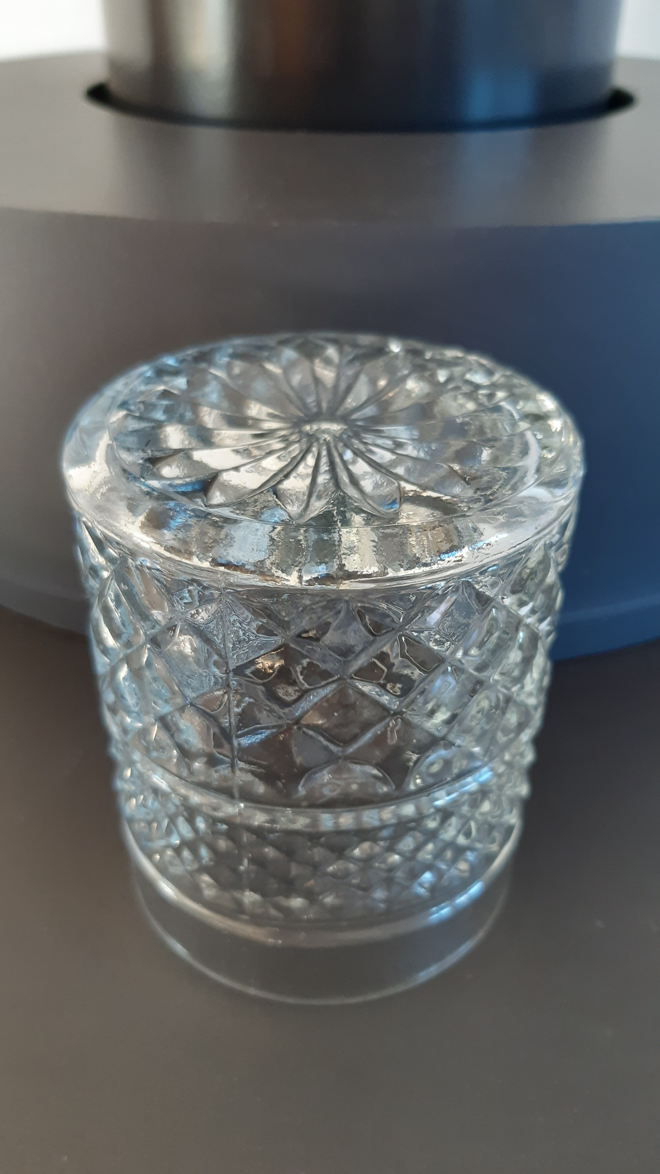 Set carafe and 6 whisky glasses years 60-70