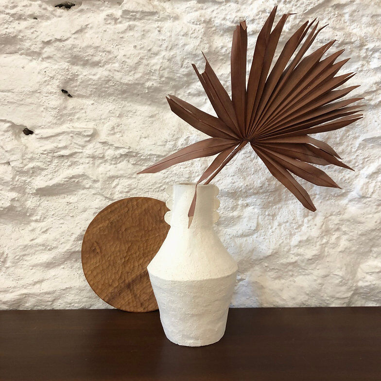 White totem vase - Cassandre Bouilly