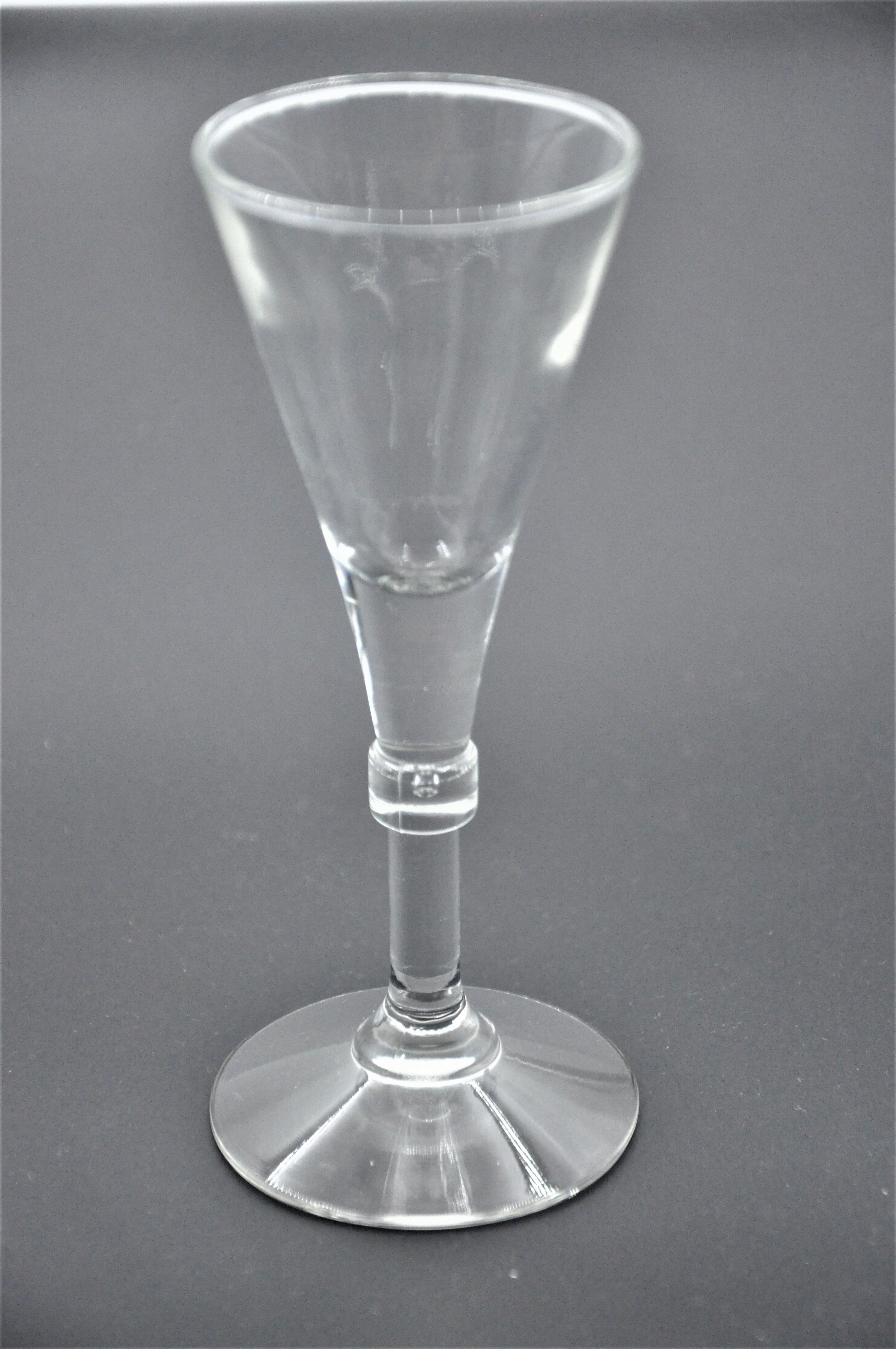 Old service of 6 champagne flutes - crystal or glass - tableware