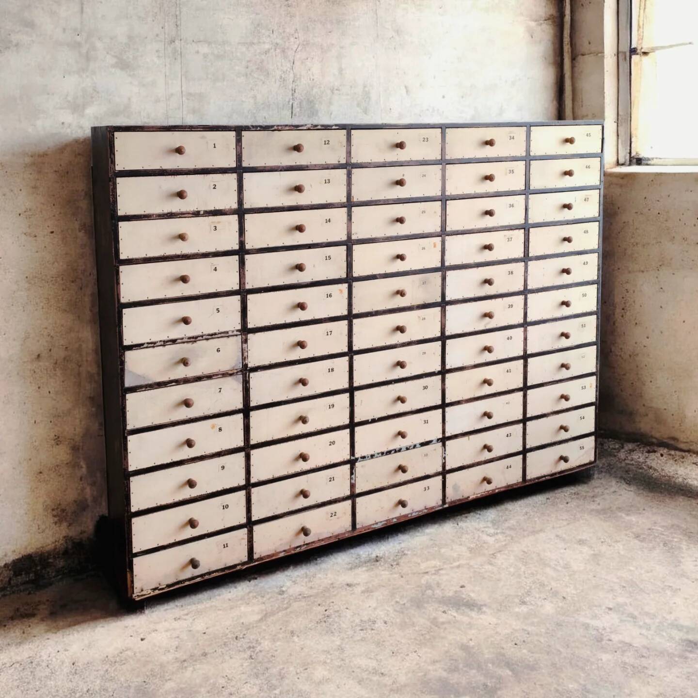 Workshop furniture, 55 drawers