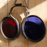 Former eyewear sign, binocles