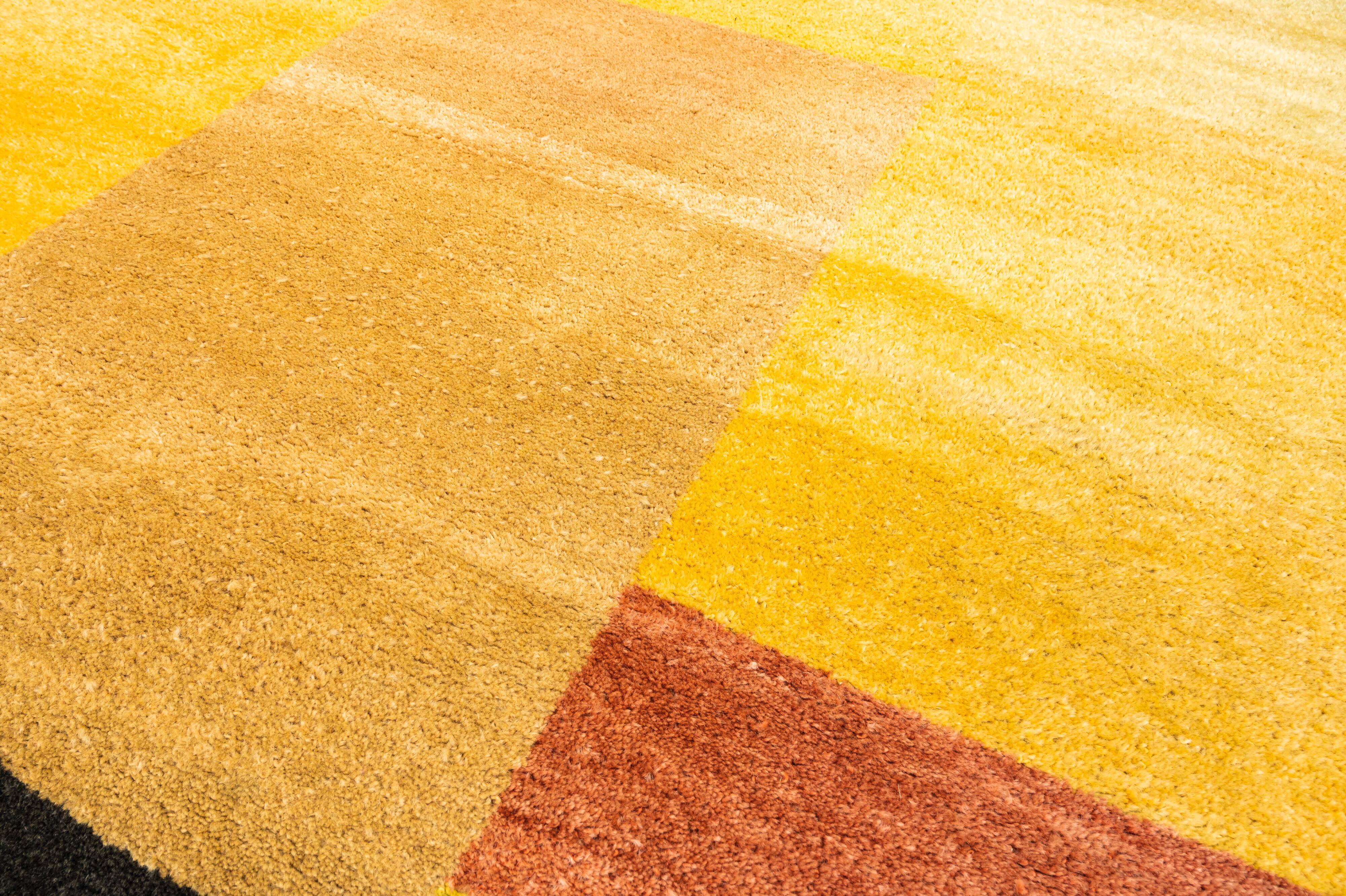 Hand tufted vintage rug by Karin Bernholm, for Axeco Svenska AB. 200 x 142 cm (79 x 56 in)