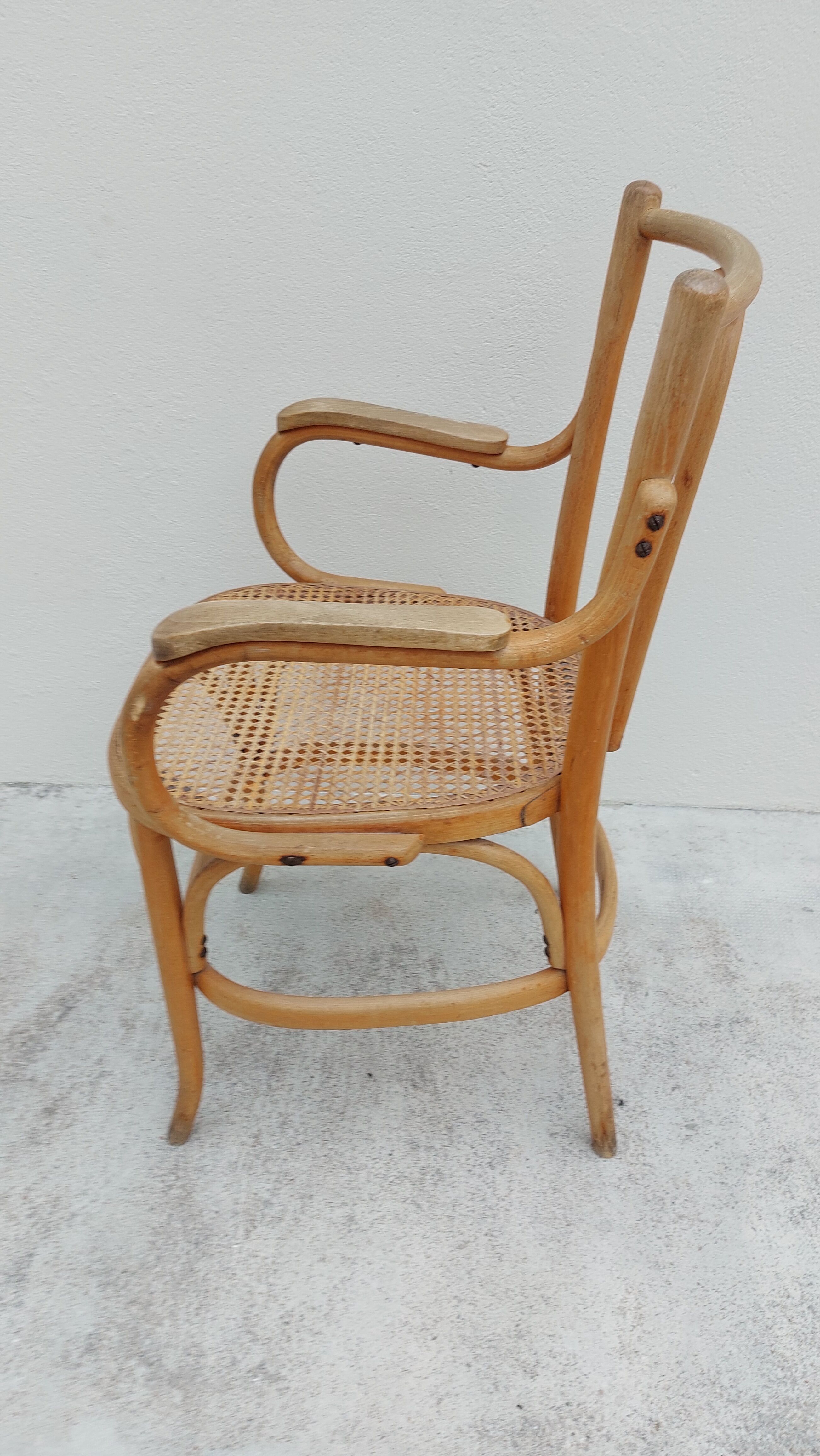 Michael Thonet armchair in curved wood and canework 1930