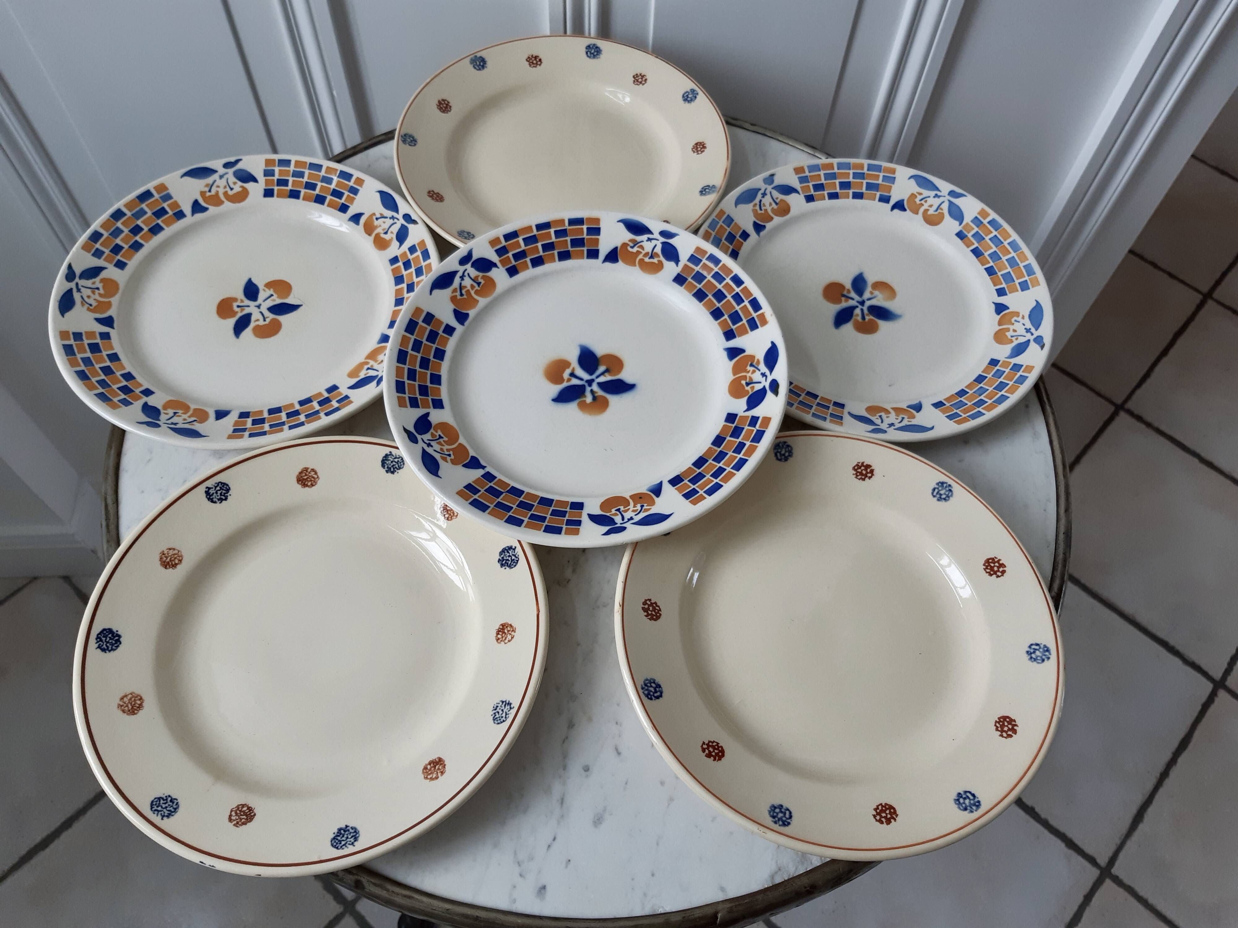 Set of 6 flat orange plates mismatched Digoin Sarreguemines and Badonvillier