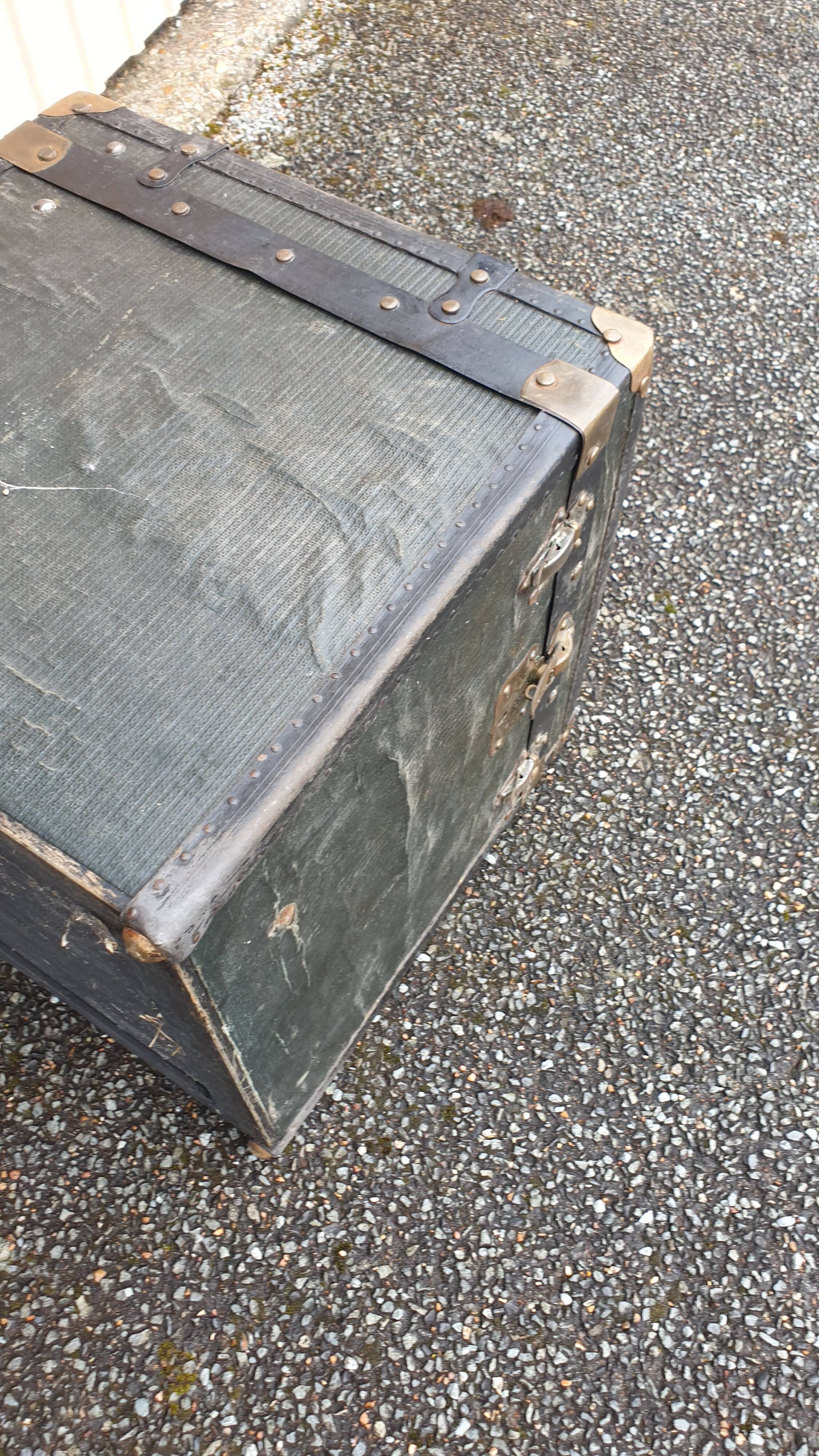 Hat trunk early twentieth century