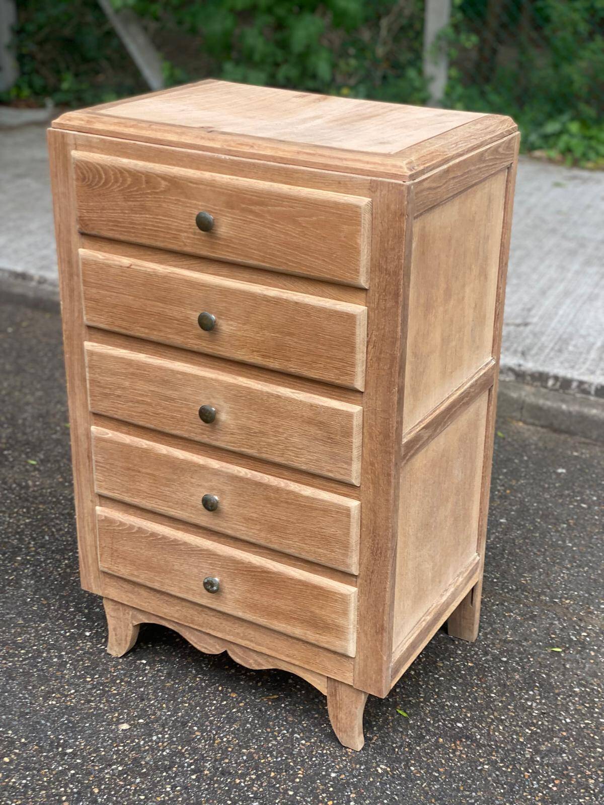 Renovated Art Deco chest of drawers in oak from 1950.