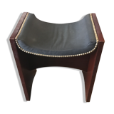 Tabouret clouté
