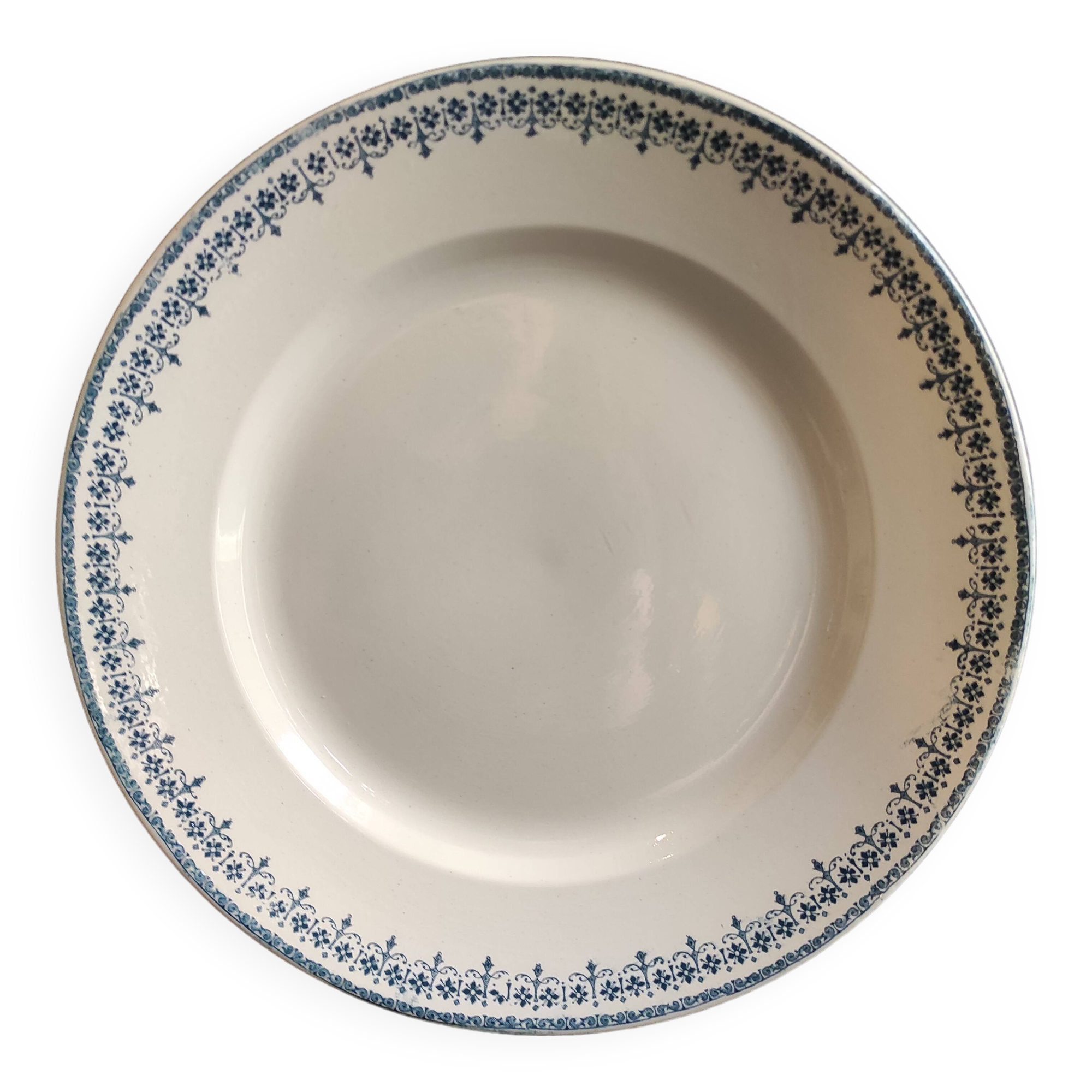 French vintage round serving plate, 32.5cm diameter, Longwy, mod. Bordeaux