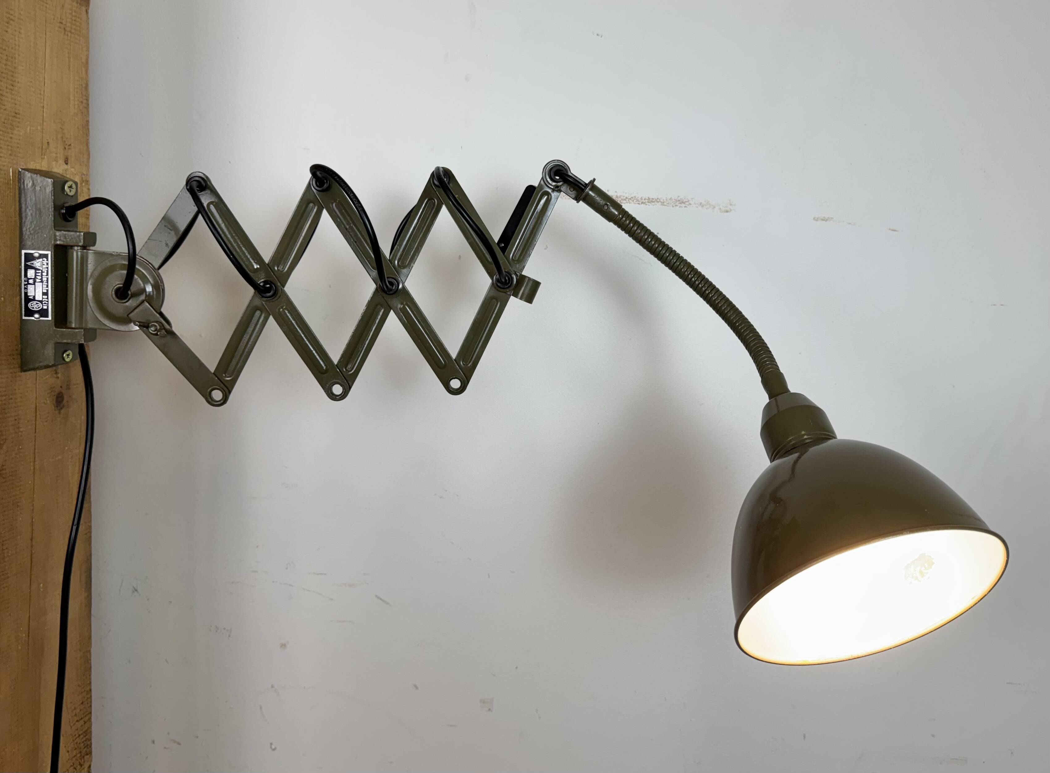 Green Industrial Military Gooseneck Scissor Wall Lamp from Elektroinstala,