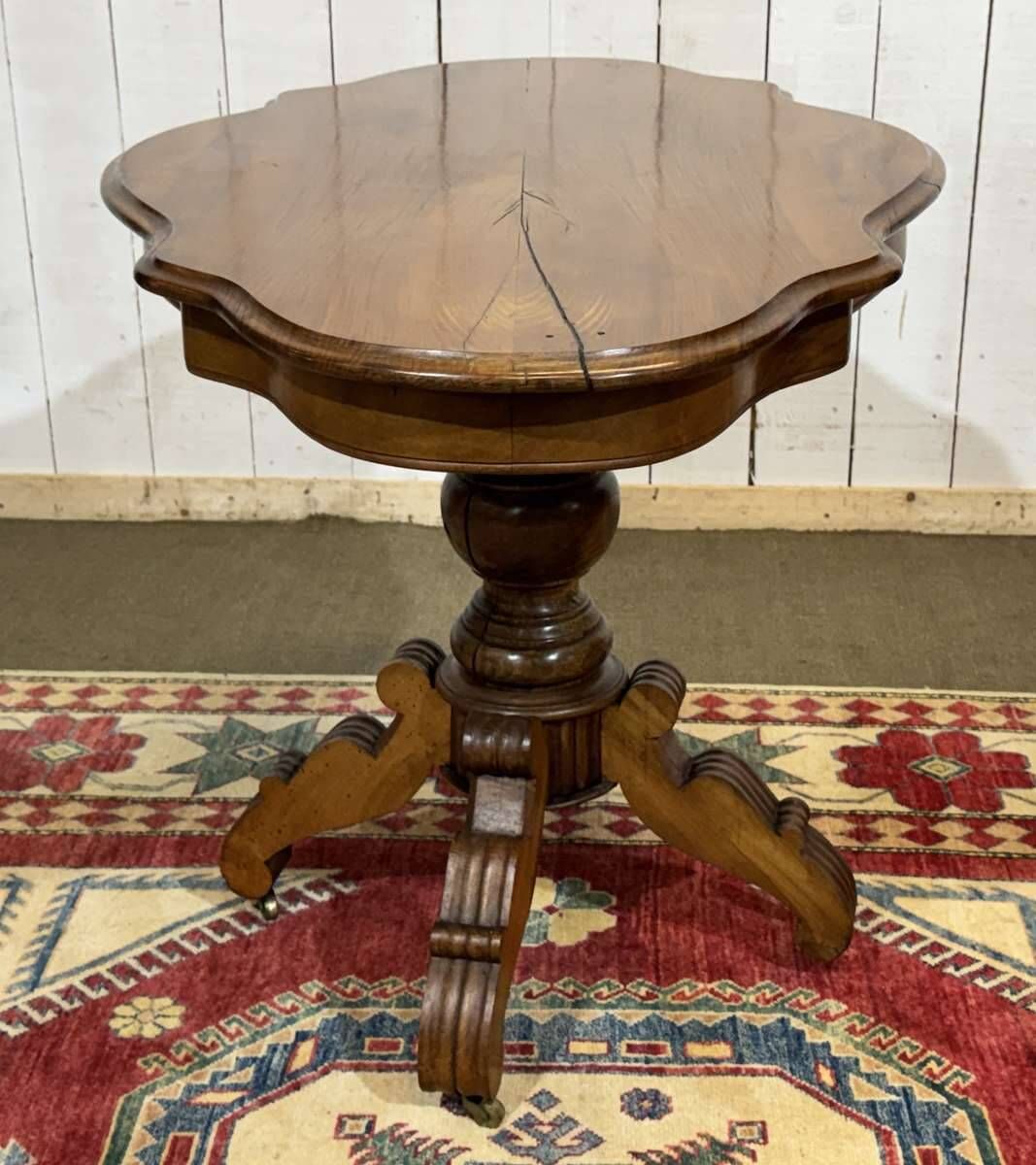 Louis Philippe side table in walnut, late 19th century.