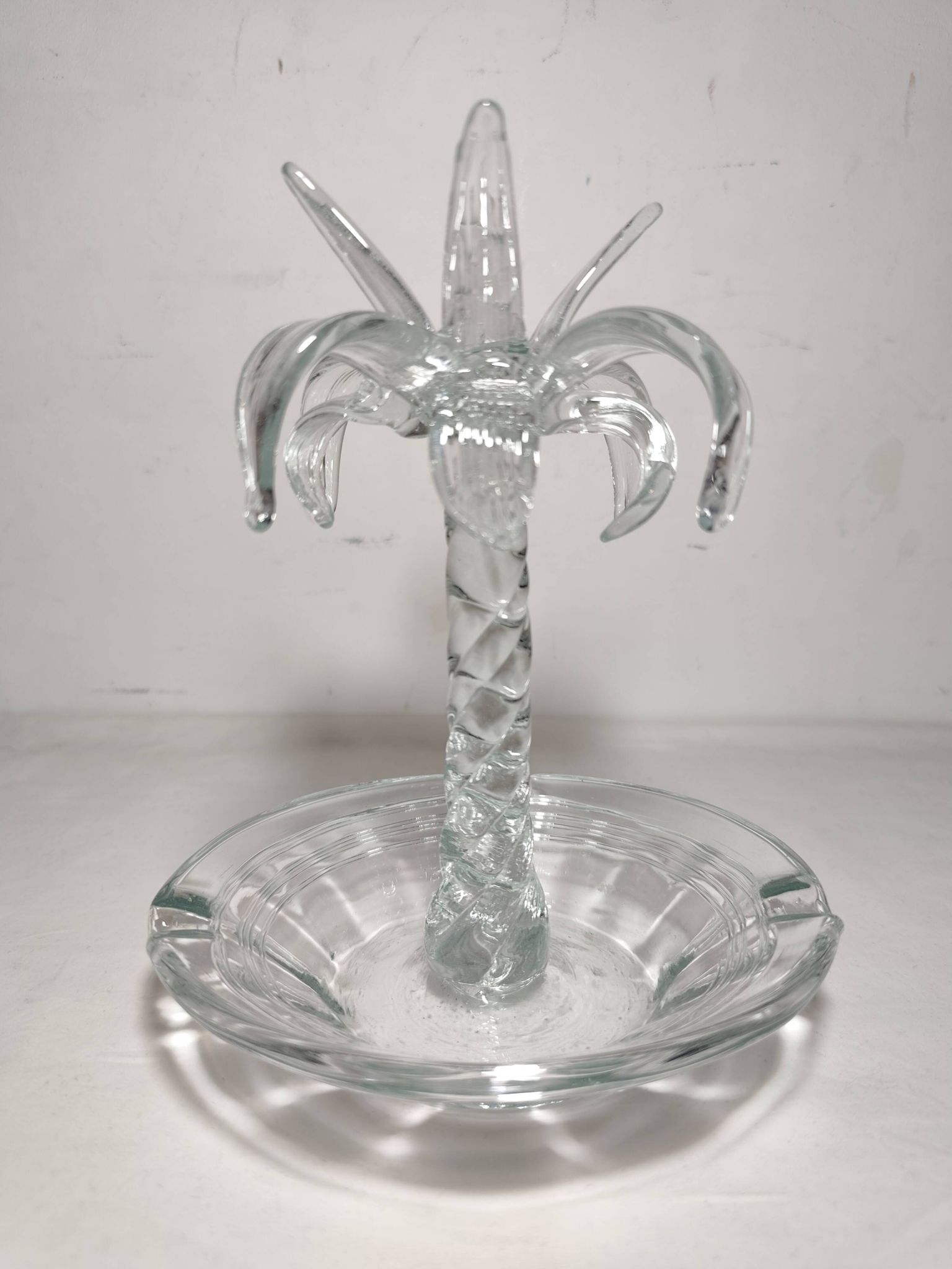 Cenicero de cristal. España, 1980s.