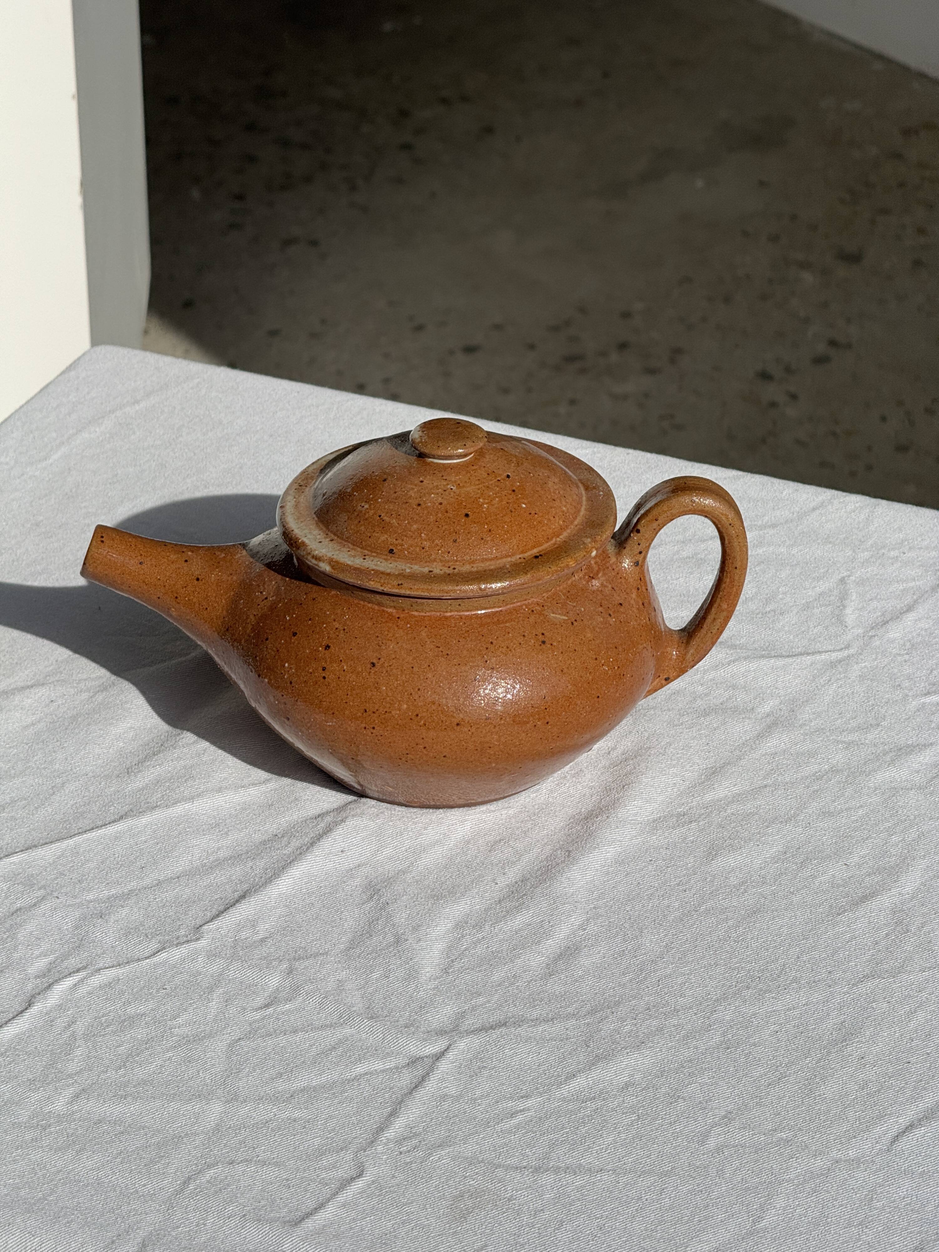Mini teapot in stoneware H13 D15