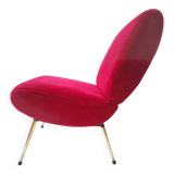 Vintage "Kiss" raspberry armchair
