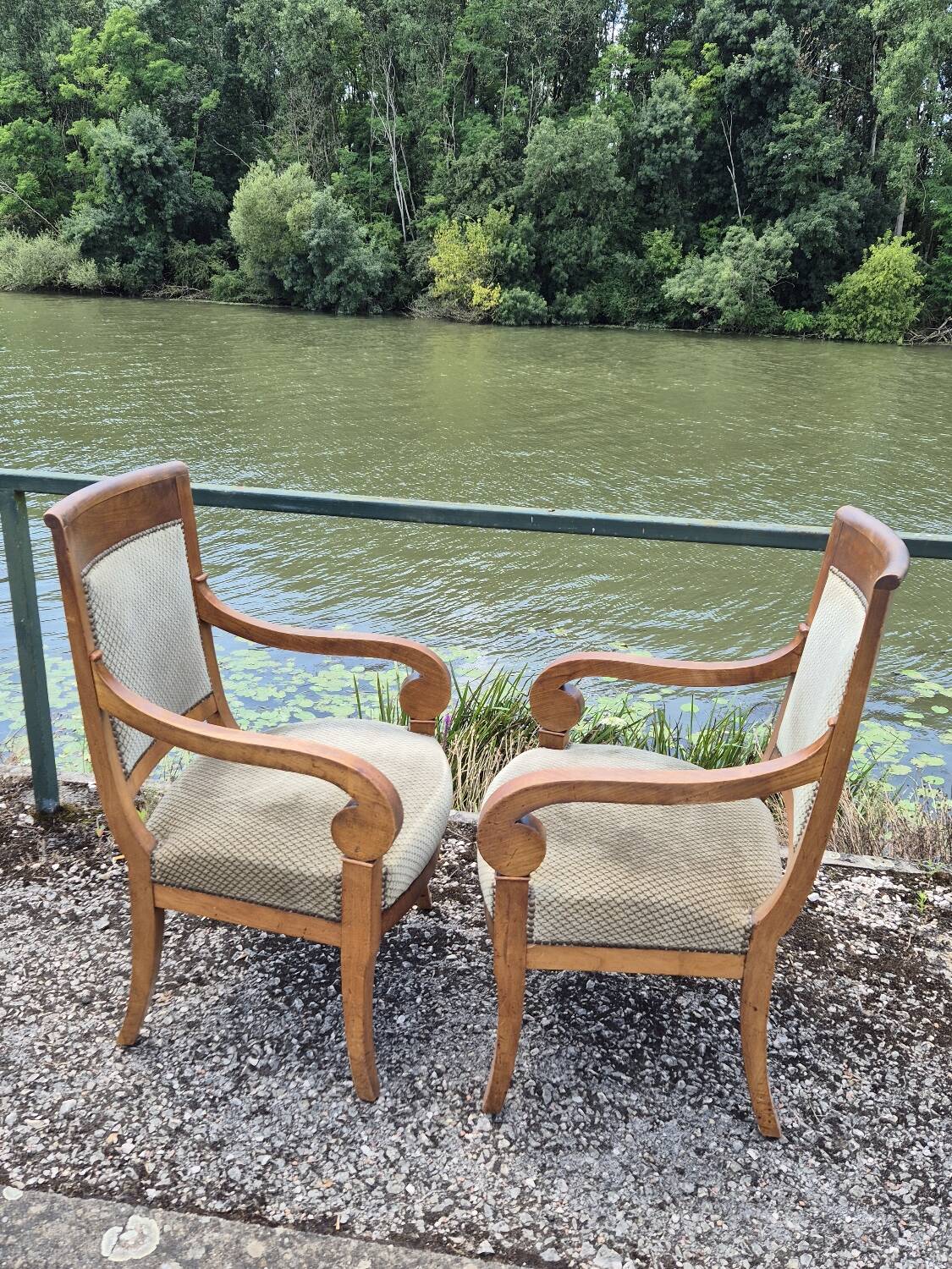 Paire de fauteuils à crosse Empire Restauration 1900s