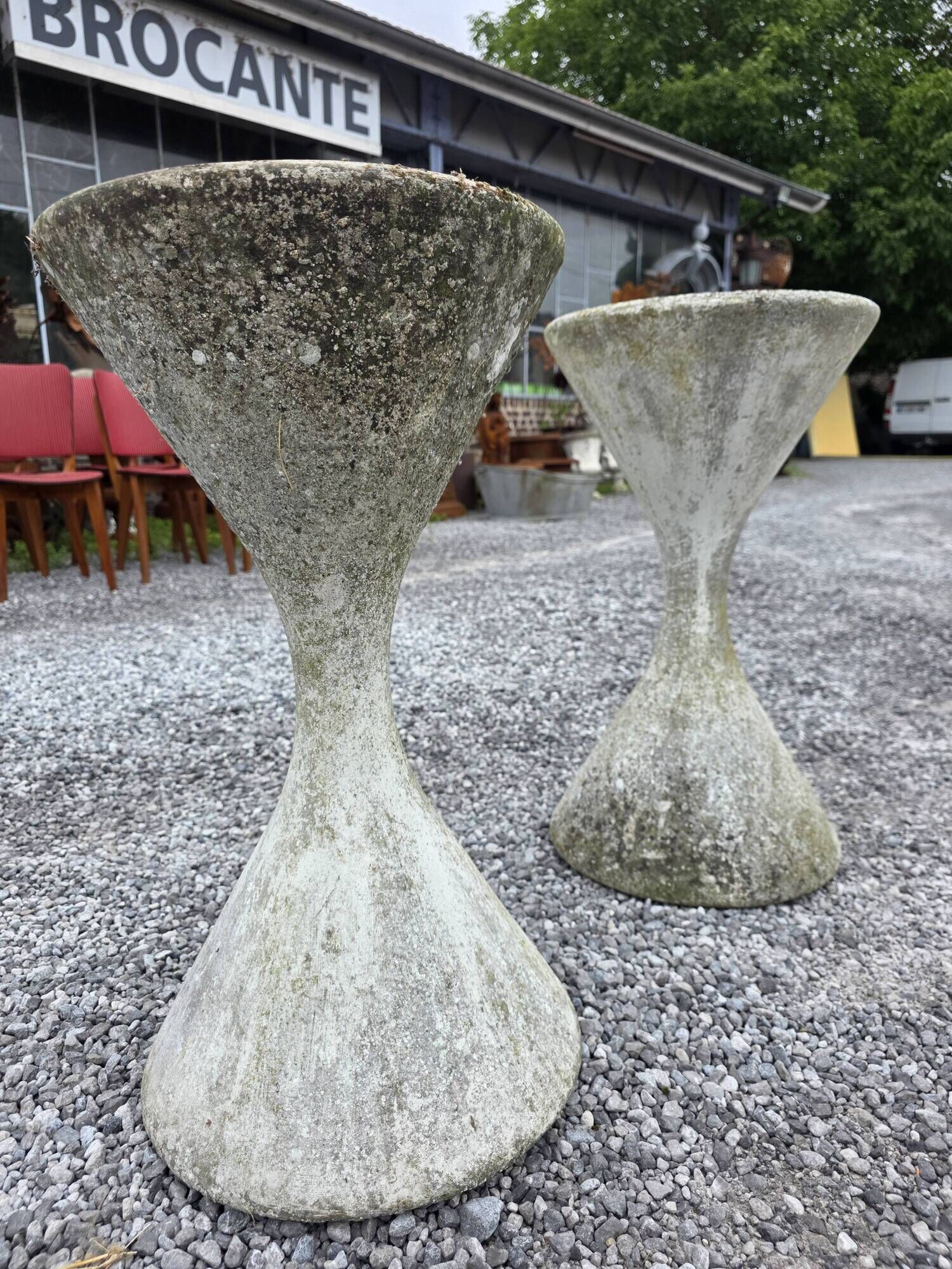 Pair of diabolos in eternit by Willy Guhl and Anton Bee – 1960