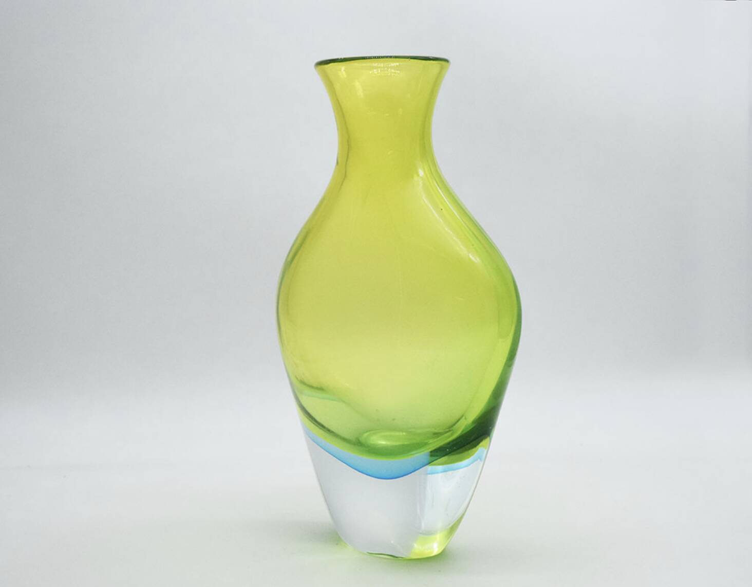 Flavio Poli for Seguso Vetri D’arte Large Sommerso Vase from the 1960s