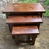 Set of 3 nesting coffee tables in oak.