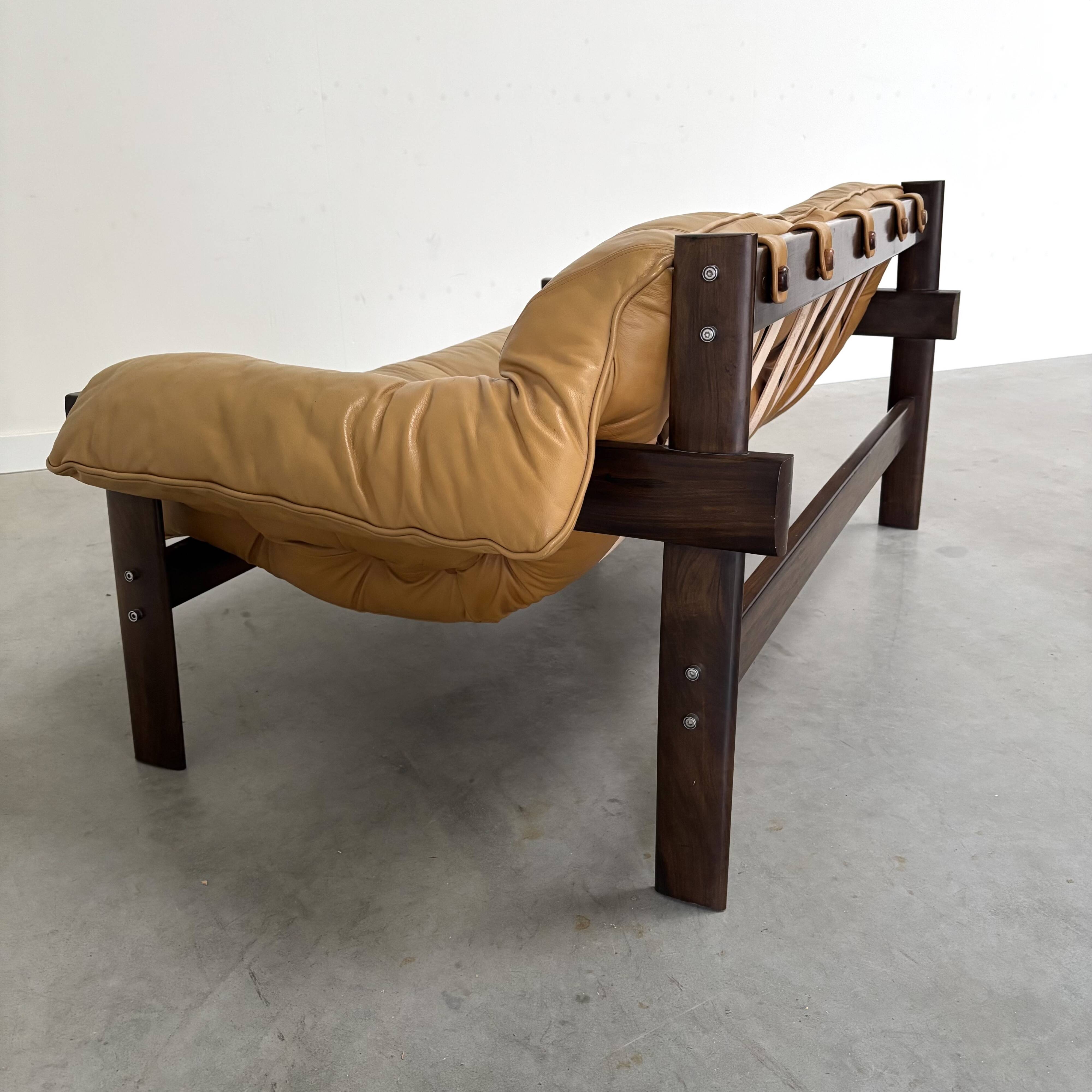 Percival Lafer MP-41 lounge sofa, 1970s