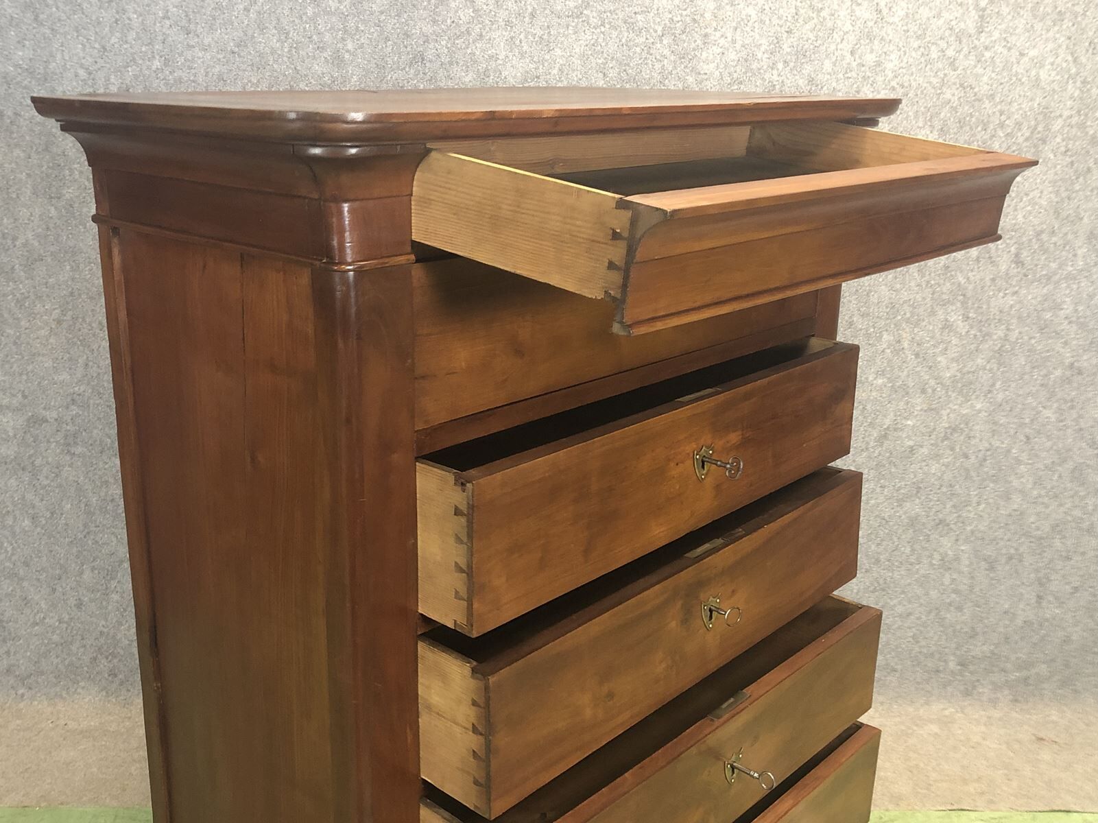 Cherry chiffonier 19th century