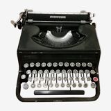 Olivetti typewriter model "Studio 42"
