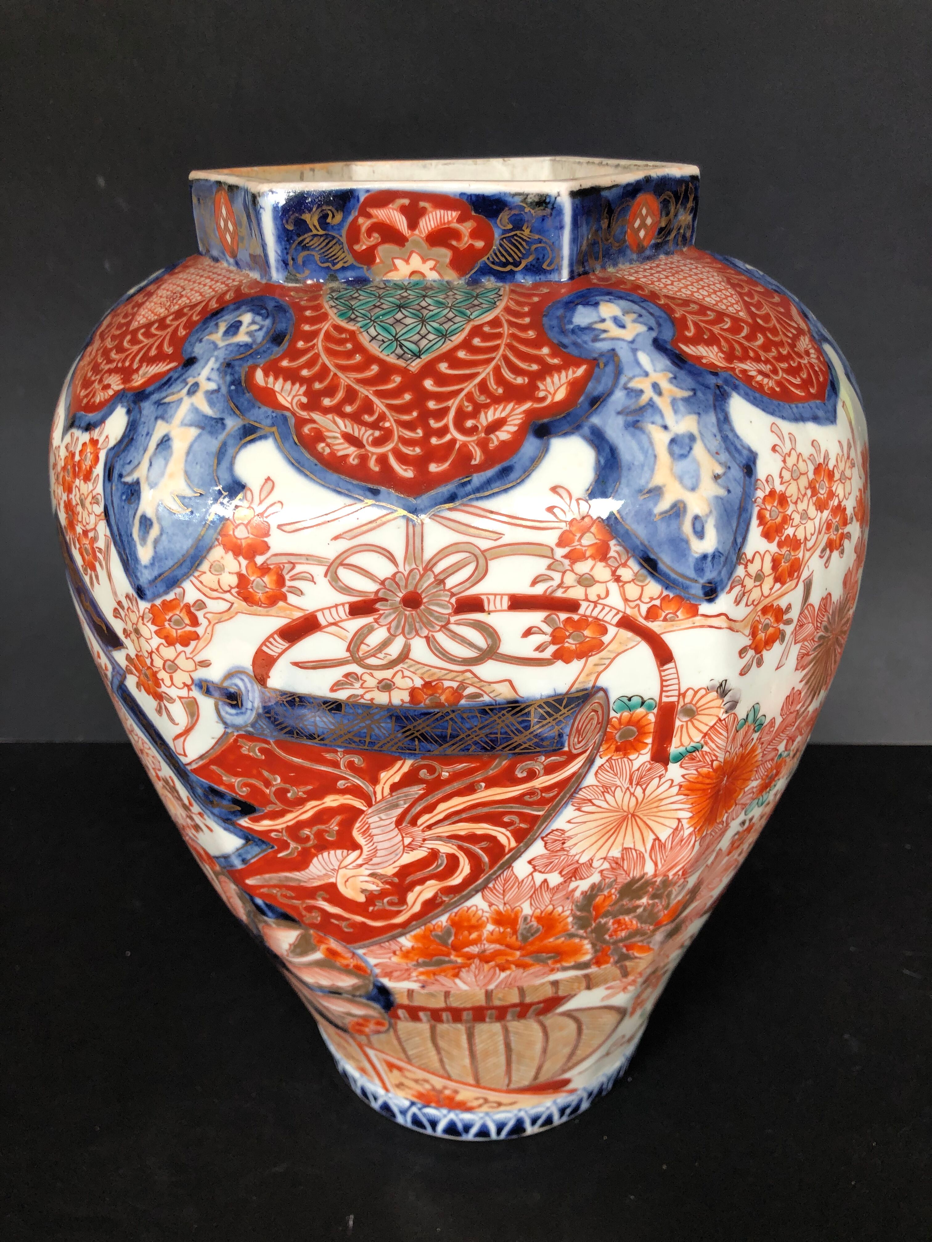 19th century Japanese Imari vase
