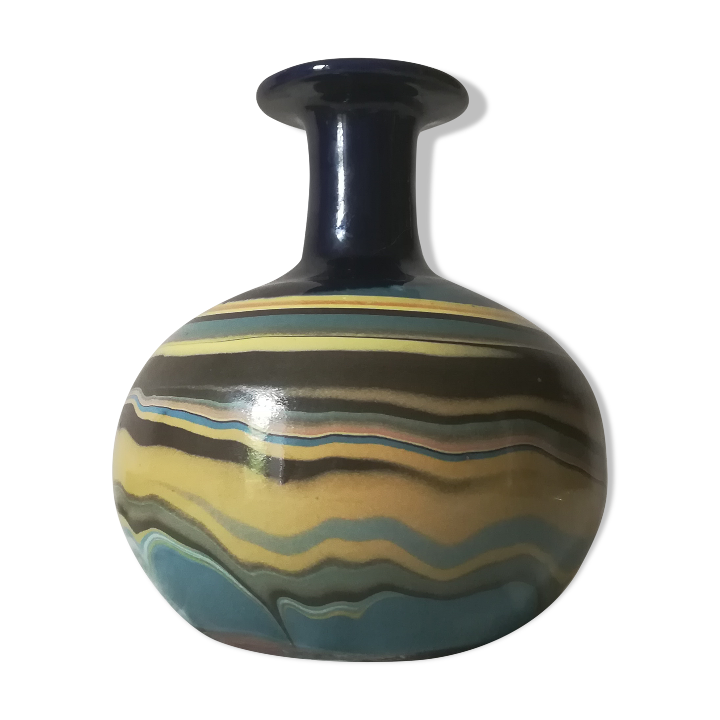 Mud ball vase in melee earth