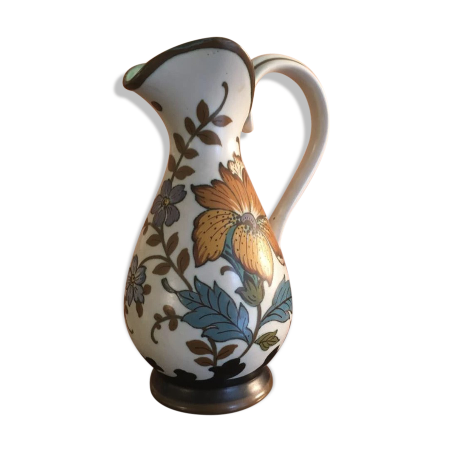 Porcelain jug