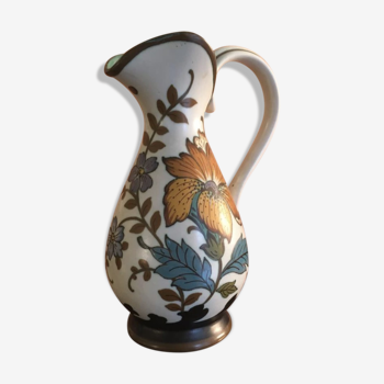 Porcelain jug