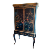 Lacquered Chinese style furniture