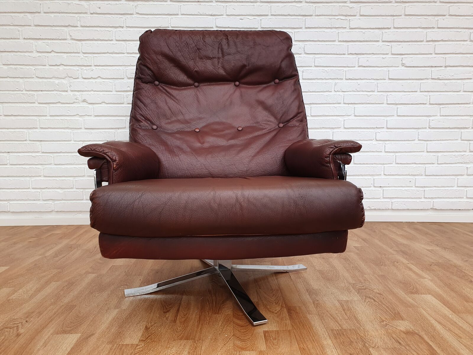 Fauteuil suédois Arne Norell des années 70