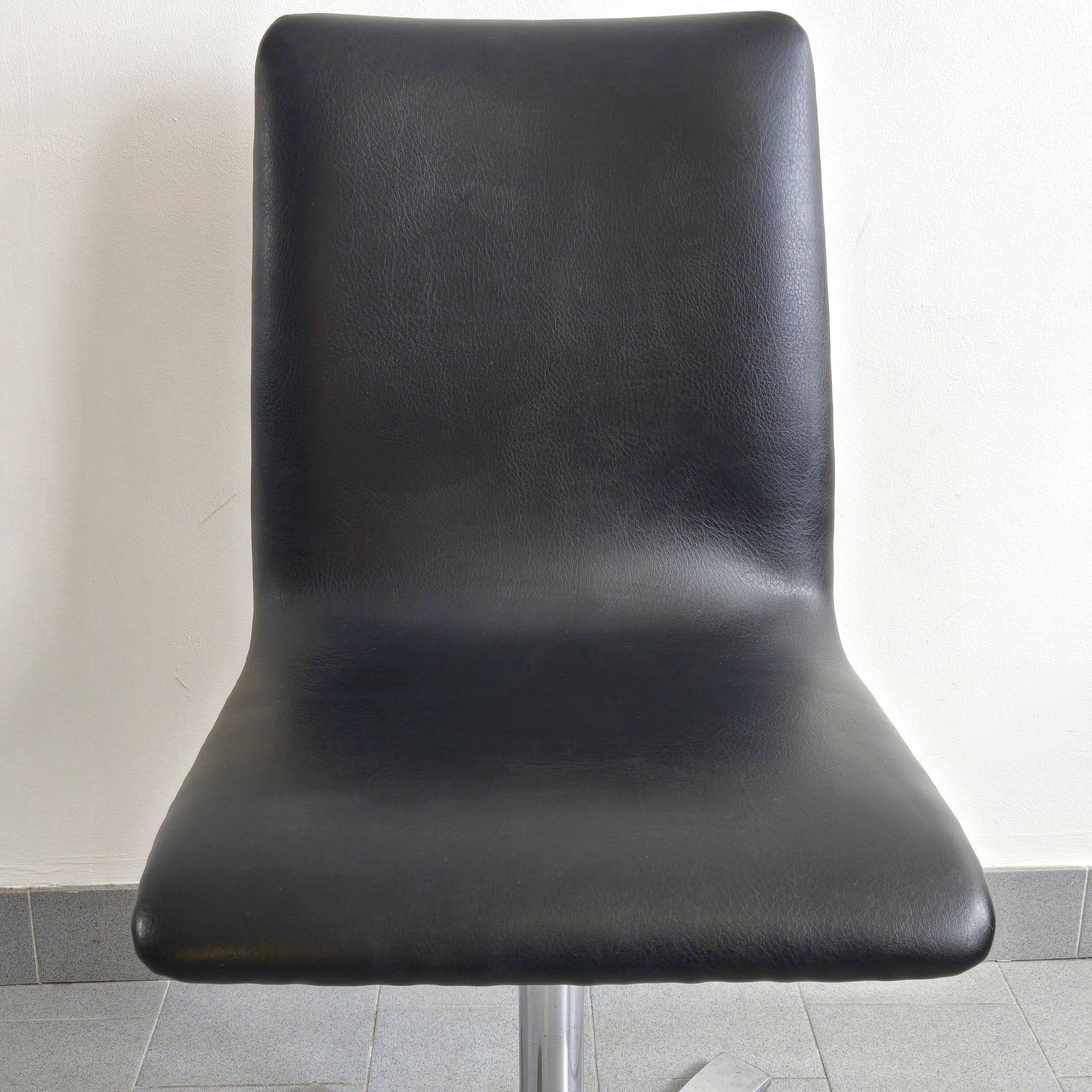 Suite de 4 chaises vintage 1970