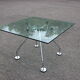 Table Nomos par Norman Foster pour Tecno Italie