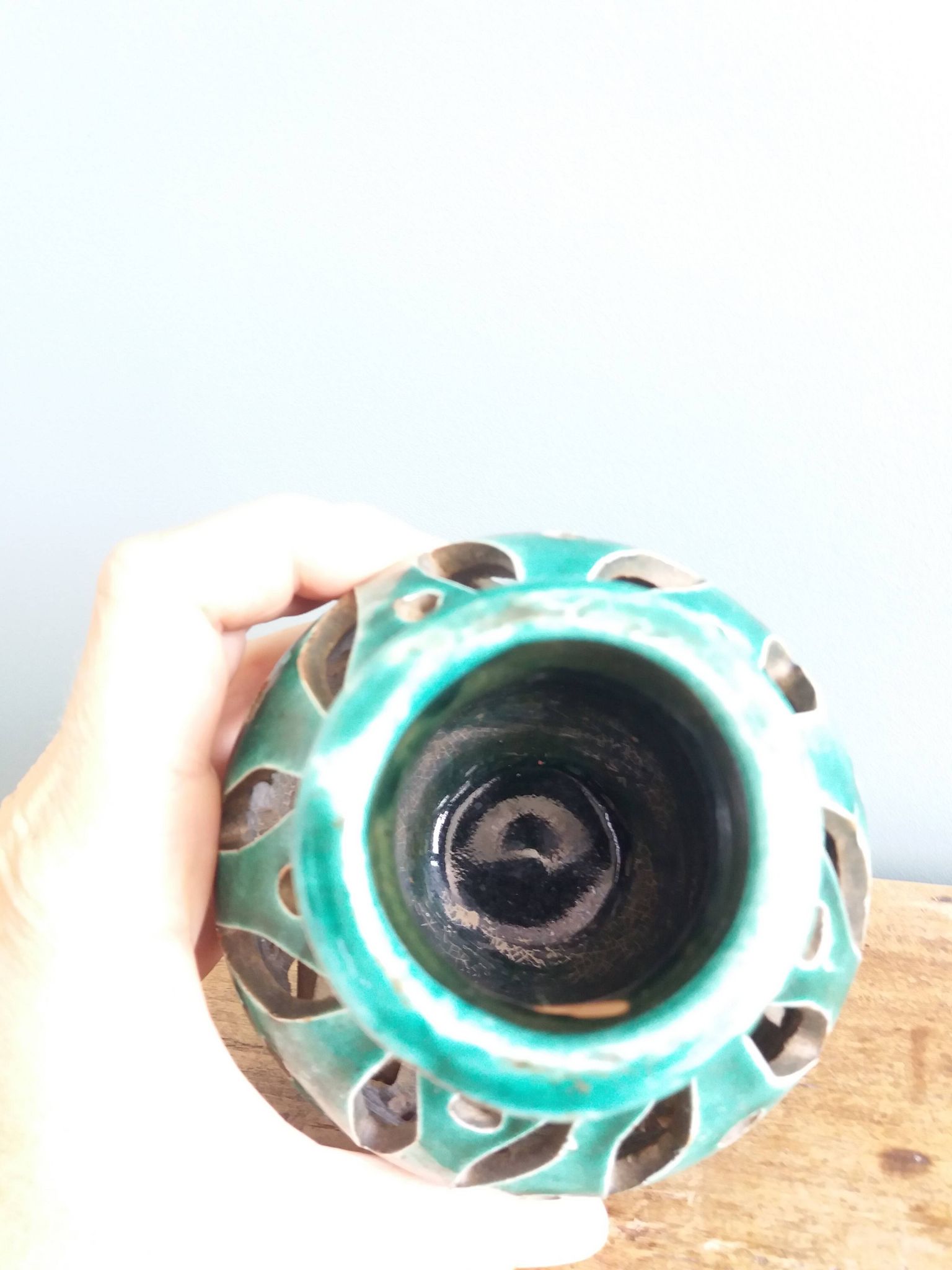 Vase artisanal ajouré emeraude