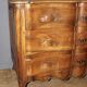 Commode Arbalète en noyer XVIIIe