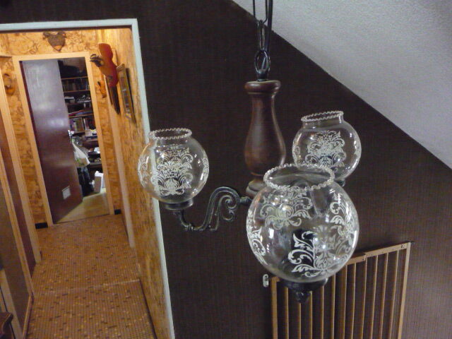 Vintage chandelier 3 branches up