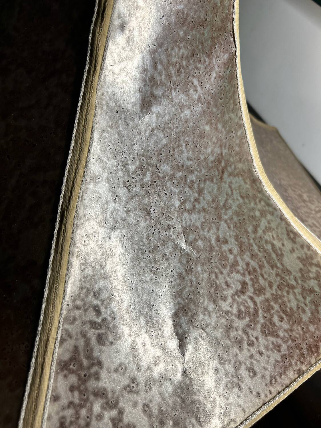 Large pagoda chandelier from the 70s