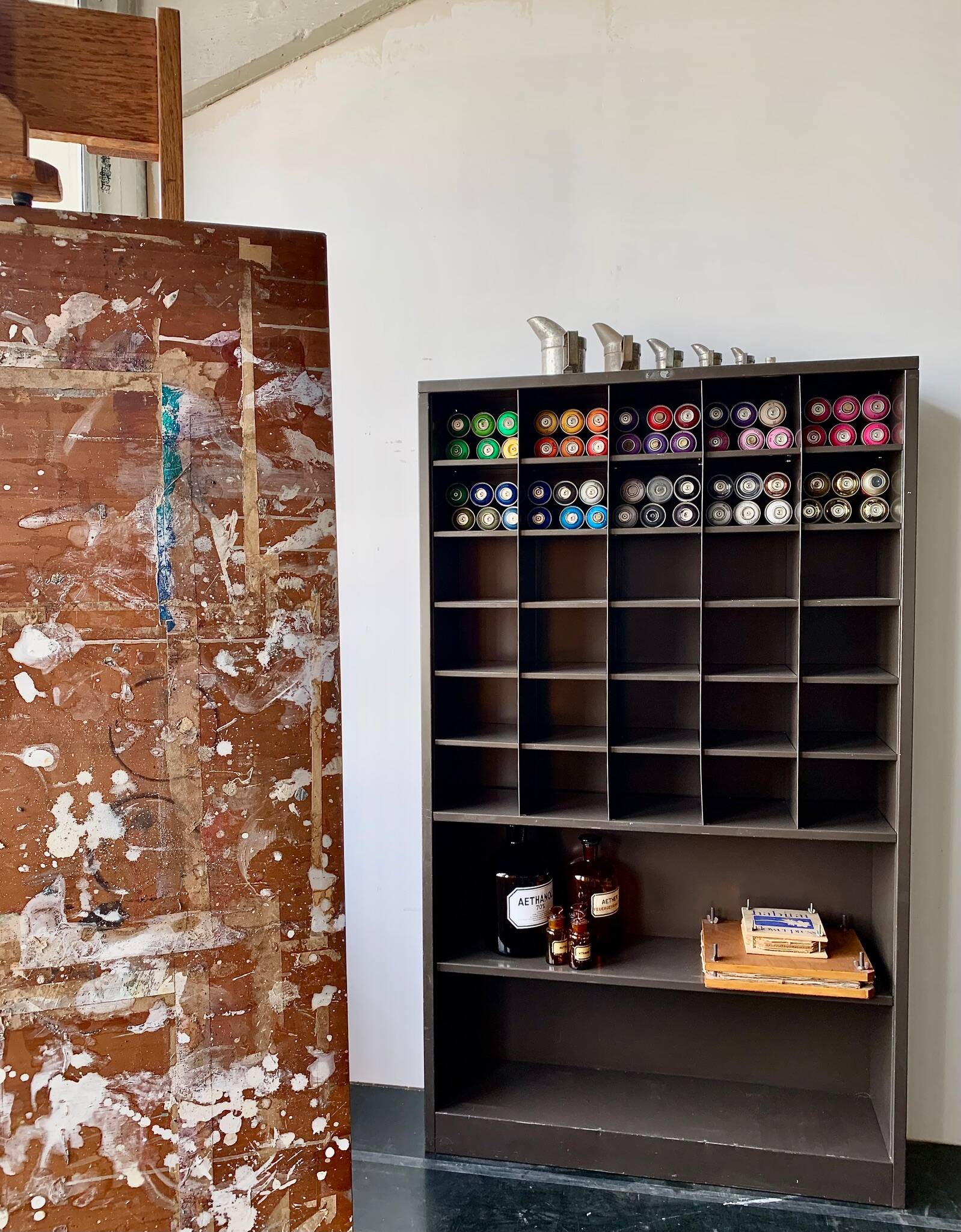 Industrial storage cabinet