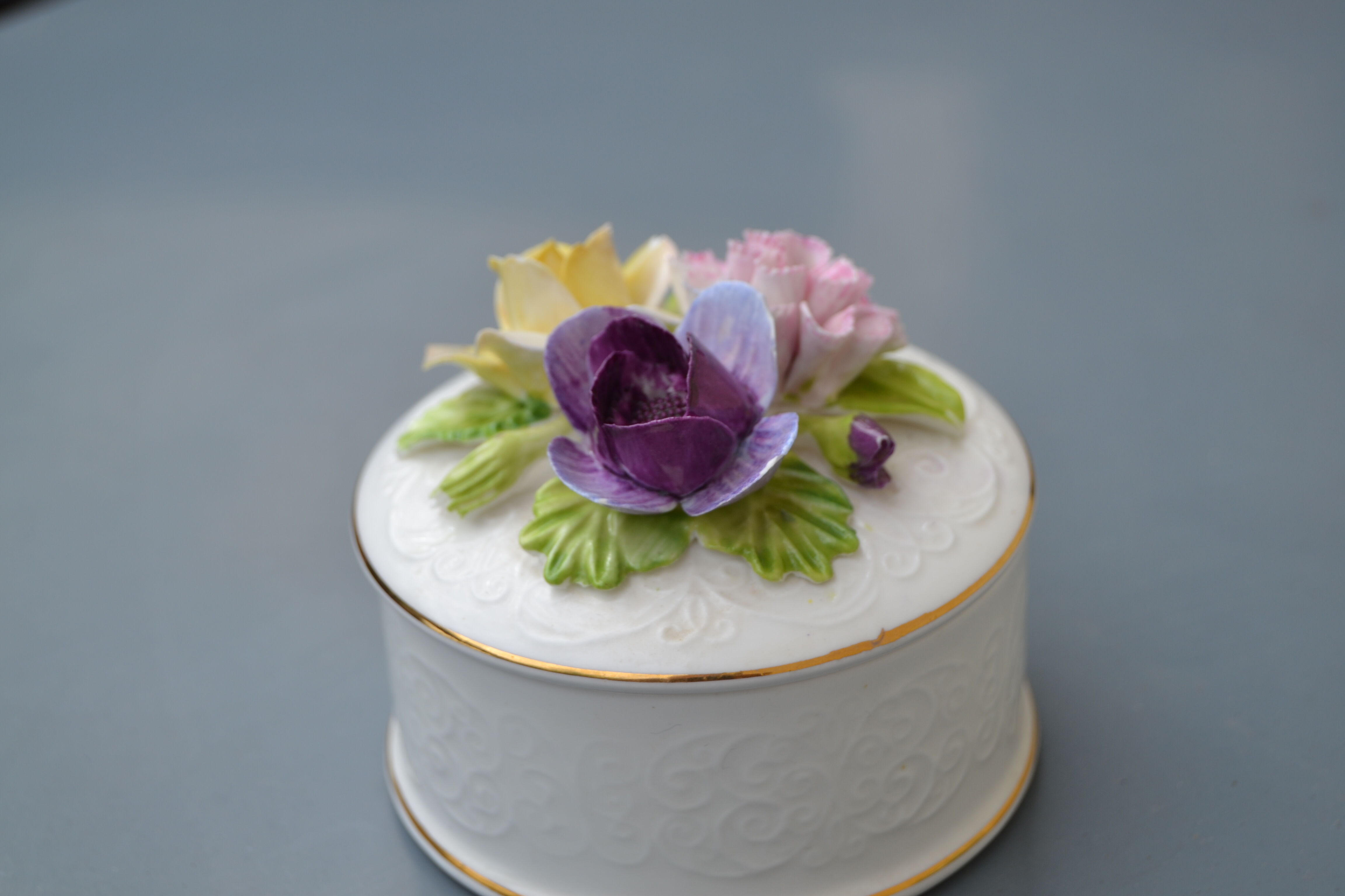 English porcelain jewelry box 20th century