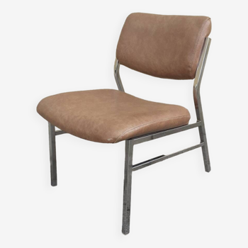 Vintage design fireside chair