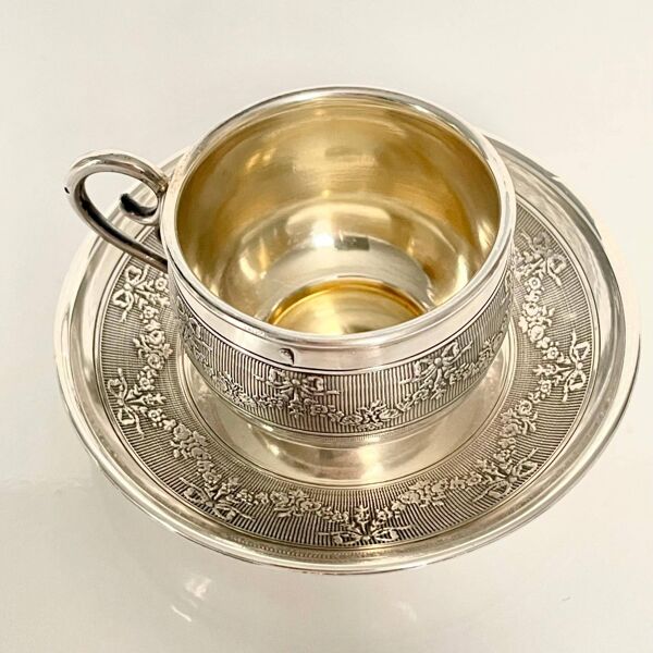 Tasse et Sous-Tasse en Argent   XXe Siècle   Guirlande Rubans et Fleurs